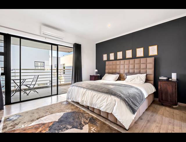 3 BEDROOM TOWNHOUSE FOR SALE IN DUNKELD WEST